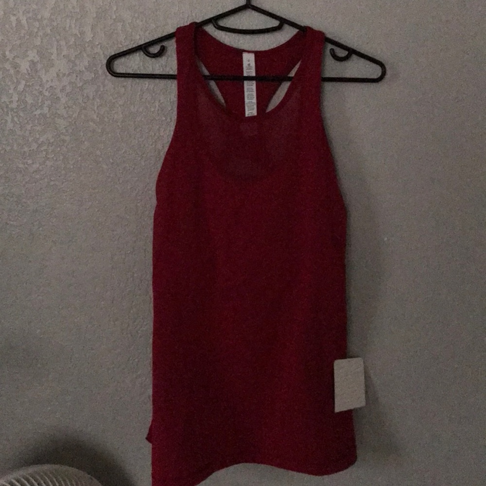 Lululemon workout top